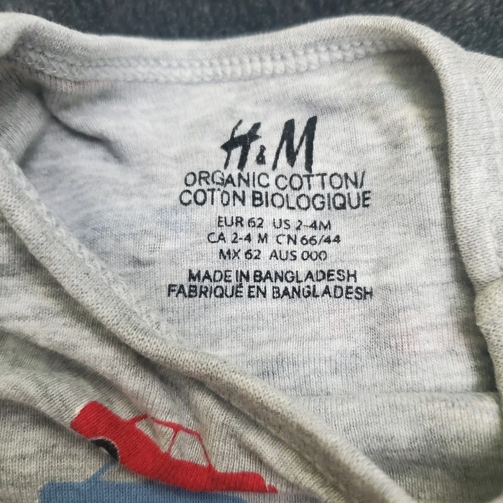 H&M baby boy set shirt/ pant cars printed size 2-4 months